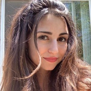 Meet your Posher, Stefania